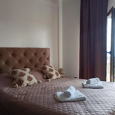 Milmari N12 מלון דירות