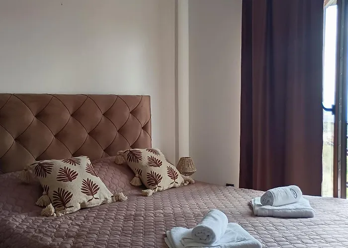 Milmari N12 Aparthotel