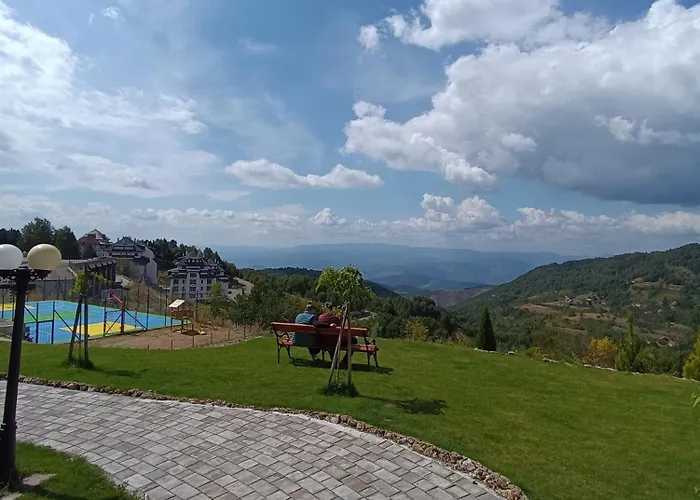 Aparthotel Milmari N12 *